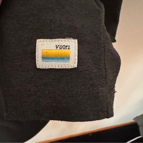 Vuori Men's Strato Tech Polo Charcoal Heather Shirt - Picture 2 of 8